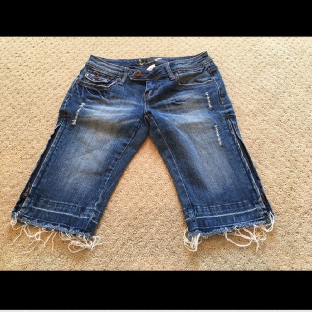 Slim fit denim shorts with side zippers size 24